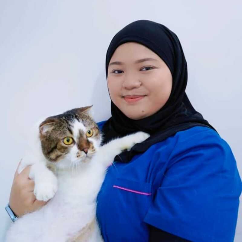 Dr. Izzah Yusof